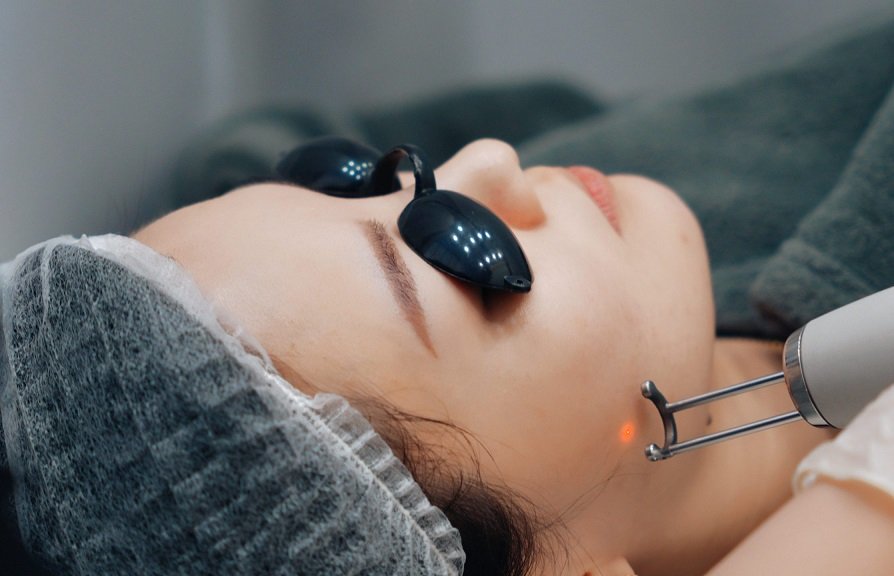 Laser Treatment Dubai: Top Clinics and Tech